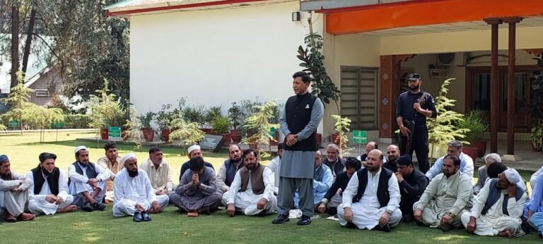 Abbottabad Grand Jirga of Mutahida Kohistan Committee was held Under Commissioner Hazara's Chairmanship to Resolve Issues Abbottabad Grand Jirga of Mutahida Kohistan Committee was held Under Commissioner Hazara's Chairmanship to Resolve Issues