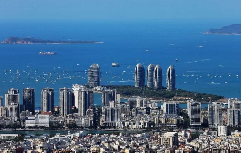 On frontlines of Hainan Free Trade Port development