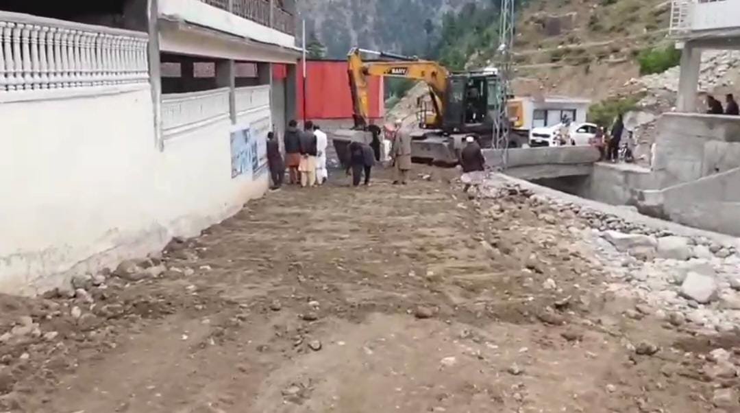 Kalam’s Jalband Gaheel Road Repaired After Rain Damage, Traffic Restored Kalam’s Jalband Gaheel Road Repaired After Rain Damage, Traffic Restored