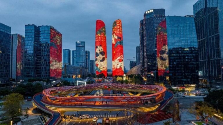 Chengdu emerges as magnet for foreign businesses, professionals