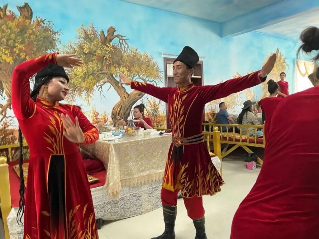 Desert transformation: county in Xinjiang finds prosperity in sands Desert transformation: county in Xinjiang finds prosperity in sands