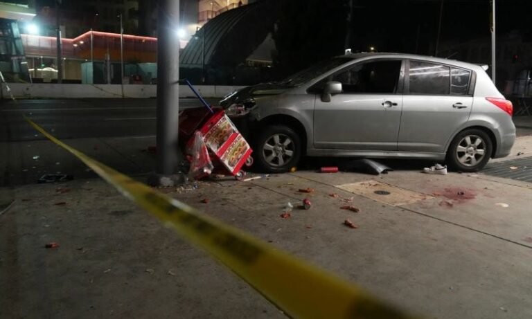 30 Injured After Car Rams Crowd Outside Los Angeles Nightclub 30 Injured After Car Rams Crowd Outside Los Angeles Nightclub