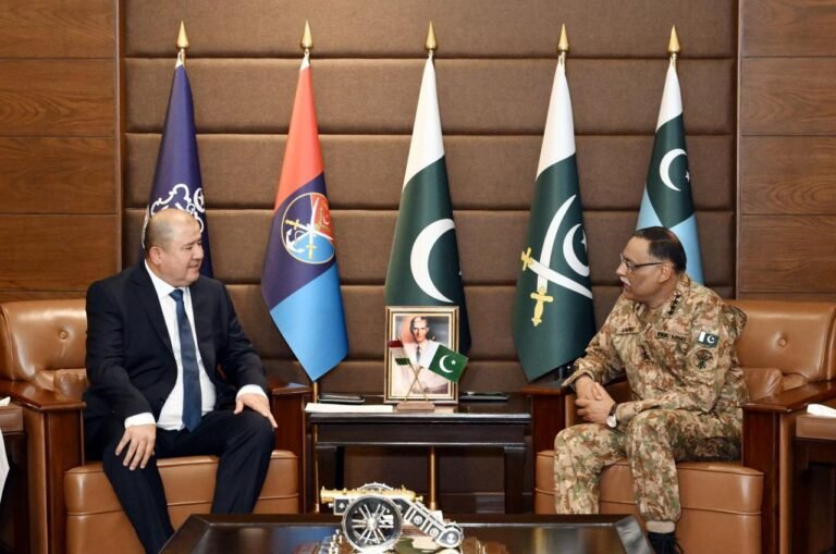 CJCSC General Sahir Shamshad Mirza Meets Tajik Chief of General Staff