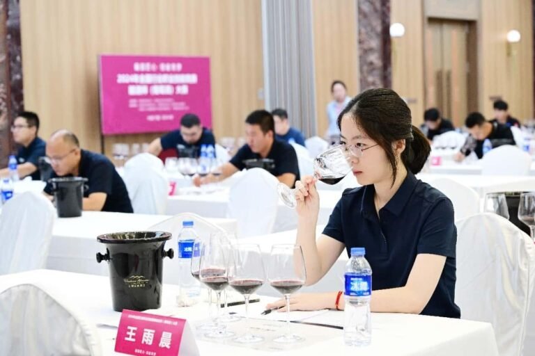 Ningxia's arid plains yield vintage prosperity Ningxia's arid plains yield vintage prosperity