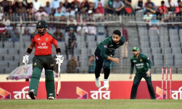 Pakistan Thrash Bangladesh in Third T20I to Avoid Series Whitewash Pakistan Thrash Bangladesh in Third T20I to Avoid Series Whitewash