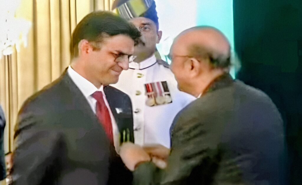 Tamgha-e-Imtiaz Conferred on Bahawalpur DC Dr. Farhan Farooq for Exceptional Services Tamgha-e-Imtiaz Conferred on Bahawalpur DC Dr. Farhan Farooq for Exceptional Services