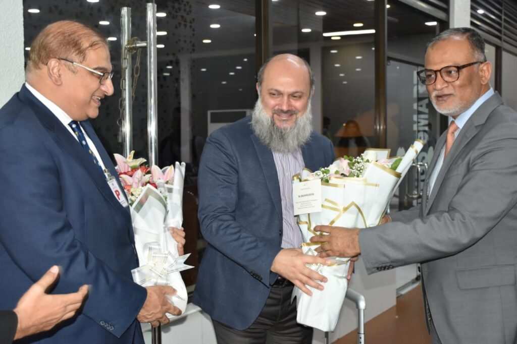 Commerce Minister of Pakistan visits Bangladesh to discuss industrial collaboration Commerce Minister of Pakistan visits Bangladesh to discuss industrial collaboration