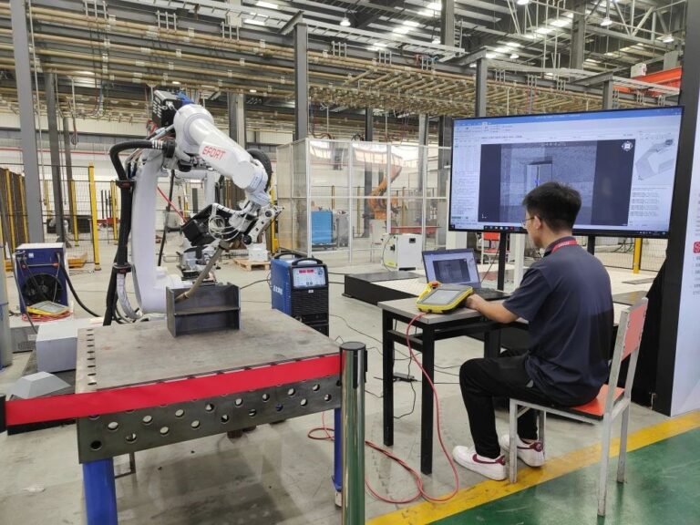 On a factory floor in E China, wider story of Chinese smart manufacturing unfolds On a factory floor in E China, wider story of Chinese smart manufacturing unfolds
