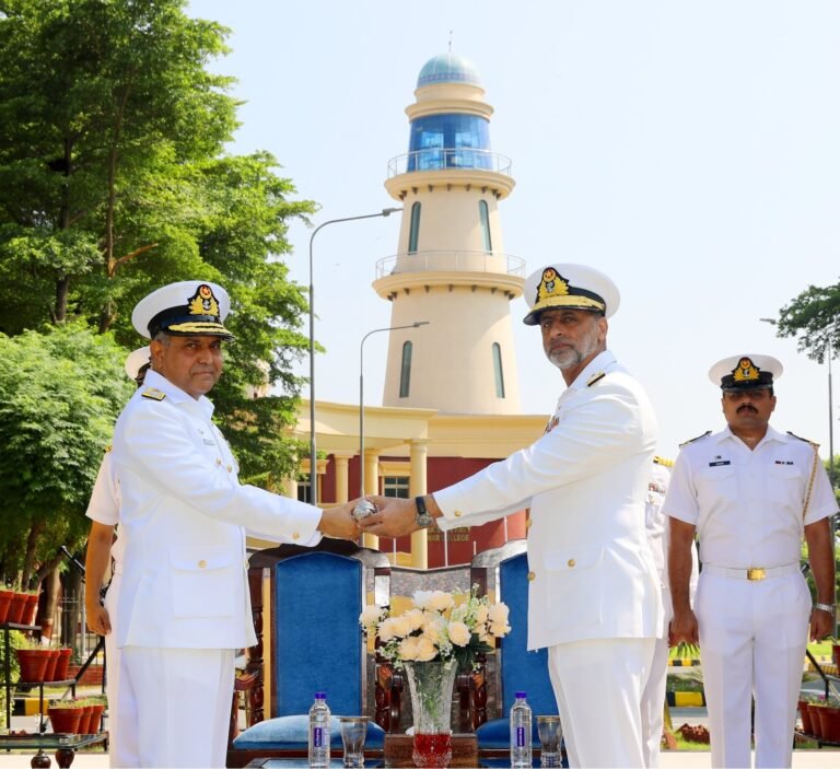 COMMODORE SOHAIL AHMAD TAKES OVER AS COMMANDER CENTRAL PUNJAB COMMODORE SOHAIL AHMAD TAKES OVER AS COMMANDER CENTRAL PUNJAB