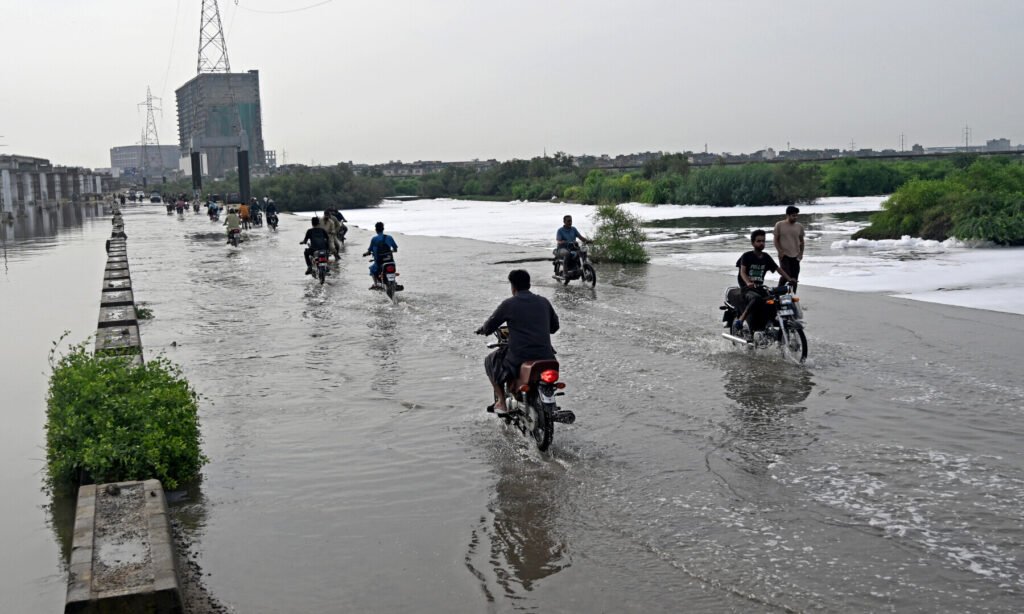 Flood alert issued for Karachi as the downpour continues