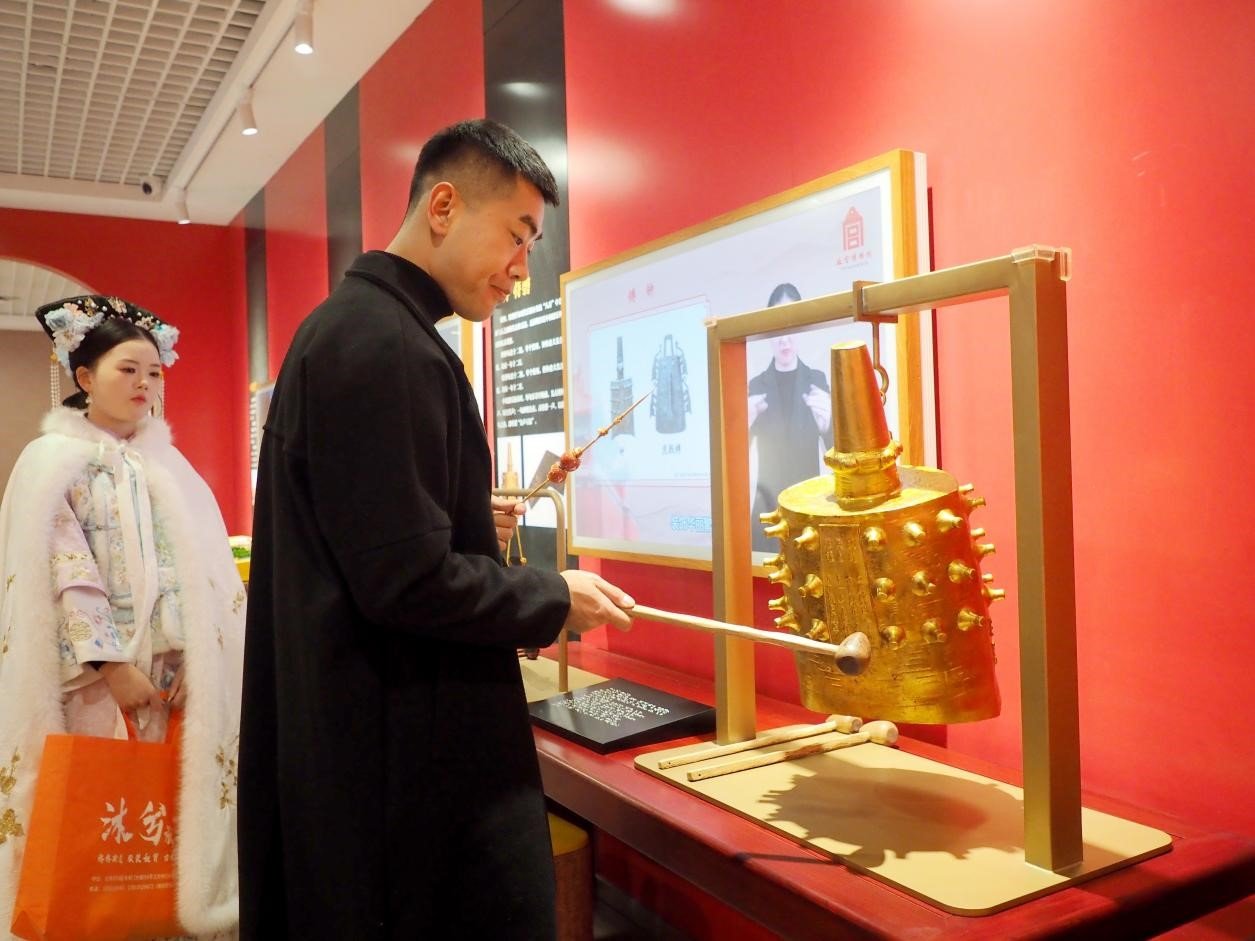 China’s Palace Museum brings cultural relics closer to the public