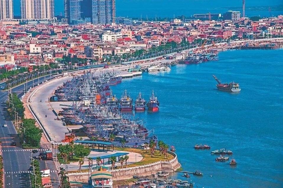 Quanzhou’s millennia-old fishing village thrives on the tradition of hairpin flowers