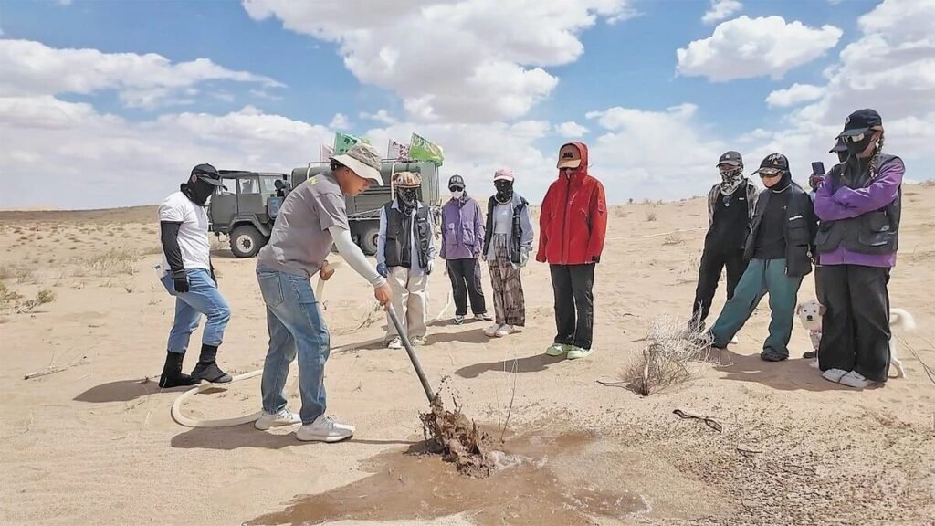 A young Chinese man inspires over 40,000 people to join desertification control A young Chinese man inspires over 40,000 people to join desertification control