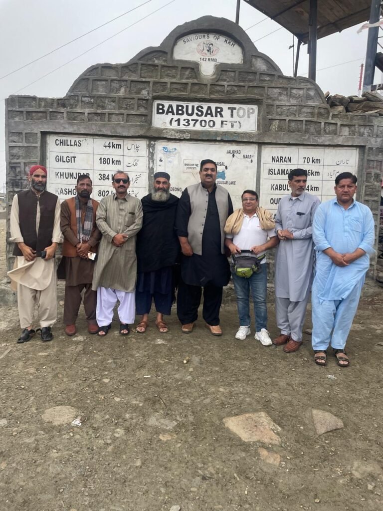 Abbottabad Journalists Visit Gilgit-Hunza to Study Climate Change Abbottabad journalists traveling to Gilgit-Hunza on a climate-focused tour organized by WWF Pakistan.