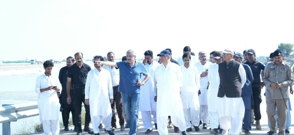Flood relief operations Multan breach inspection by minister