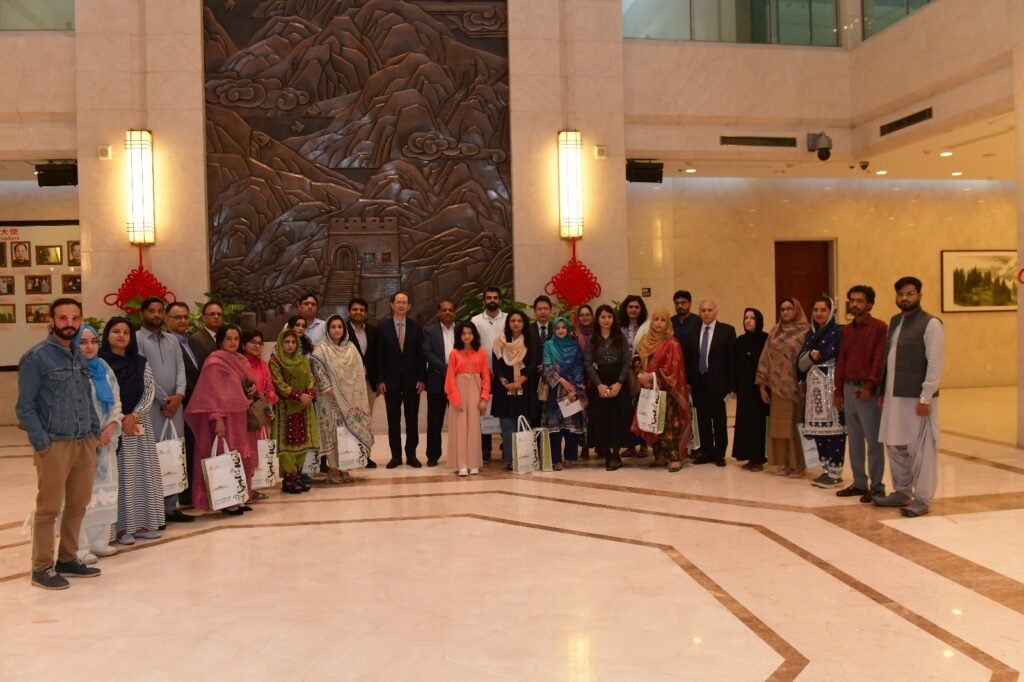 Media's role significant in communicating bilateral relations, CPEC projects: Chinese envoy