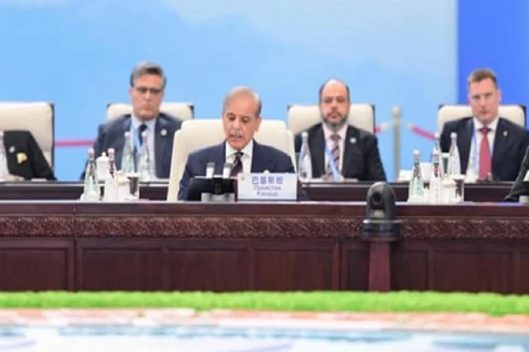 World no longer accepts terrorism as political tool, PM Shahbaz slams India at SCO