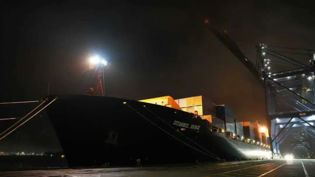 Maiden voyage completed on the China-Europe Arctic container express route Maiden voyage completed on the China-Europe Arctic container express route