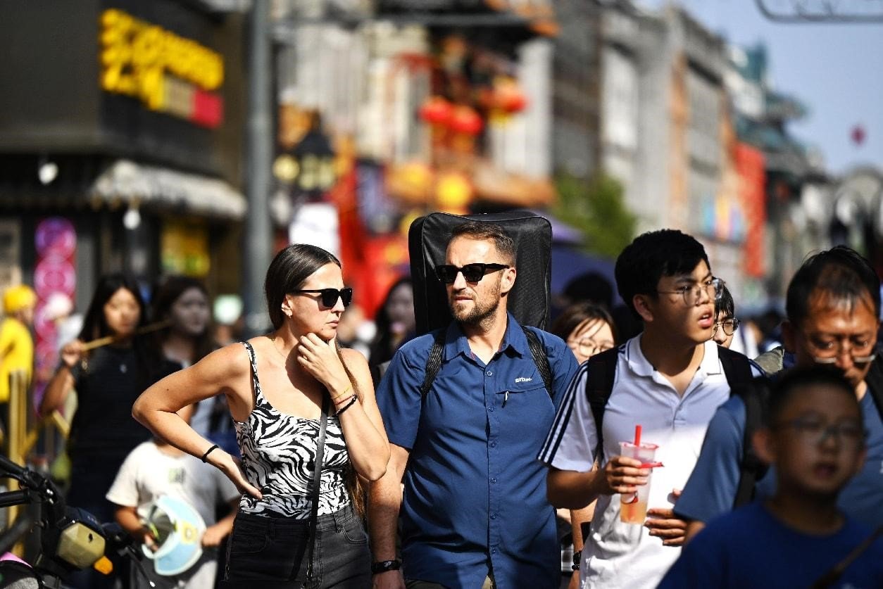 Holiday travel boom reflects resilience and vitality of Chinese economy