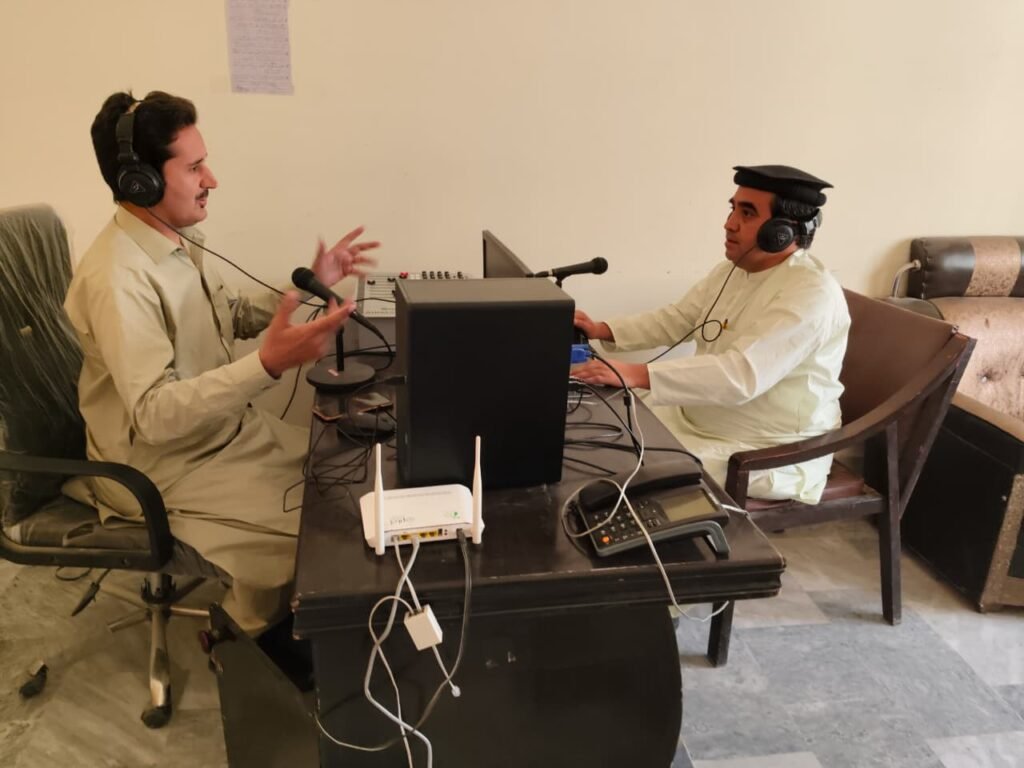 Pakhtunkhwa Radio Wana resumes broadcasts after 18 months Radio hosts at Pakhtunkhwa Radio Wana studio resuming live broadcast after 18 months in South Waziristan.