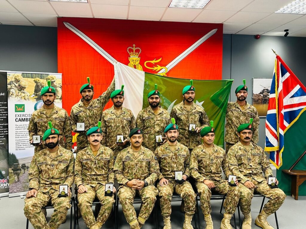 Pakistan Army Wins Gold Medal at Exercise Cambrian Patrol-2025 Pakistan Army team receiving Gold Medal at ExerciseCambrian Patrol-2025