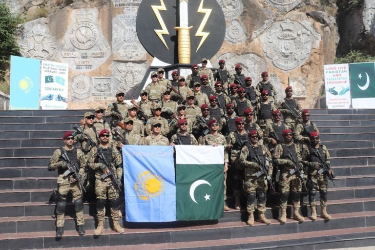 Pakistani and Kazakh troops during counterterrorism training at Exercise Dostarym-V in Cherat, 2025.