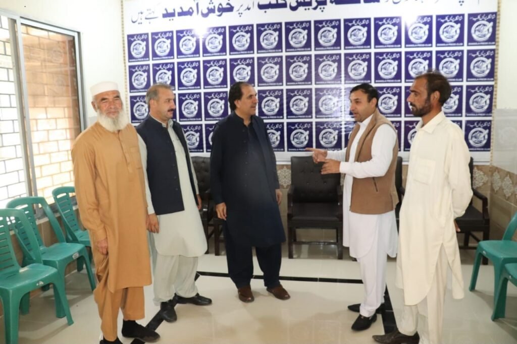 RIO Visits Shangla Press Club, Assures Support Regional Information Officer meets journalists at Shangla Press Club to assess flood damage