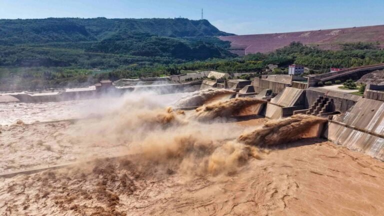 Yellow River water and sediment regulation with Xiaolangdi reservoir and digital twin technology