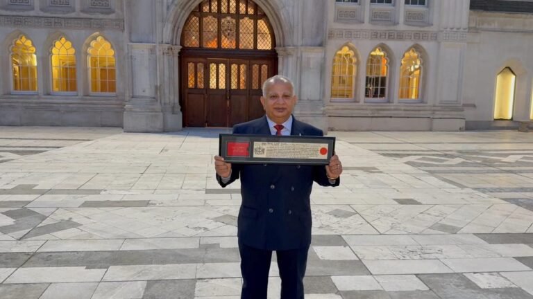 British Pakistani businessman Tariq Sheikh honoured in City of London Tariq Sheikh receiving Freedom of the City of London honour for halal meat industry contributions