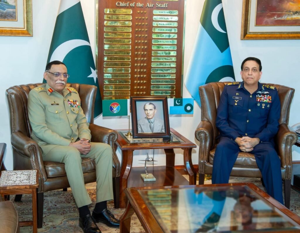 CJCSC pays farewell visit to Air Headquarters in Islamabad CJCSC meeting Air Chief during visit to Air Headquarters Islamabad