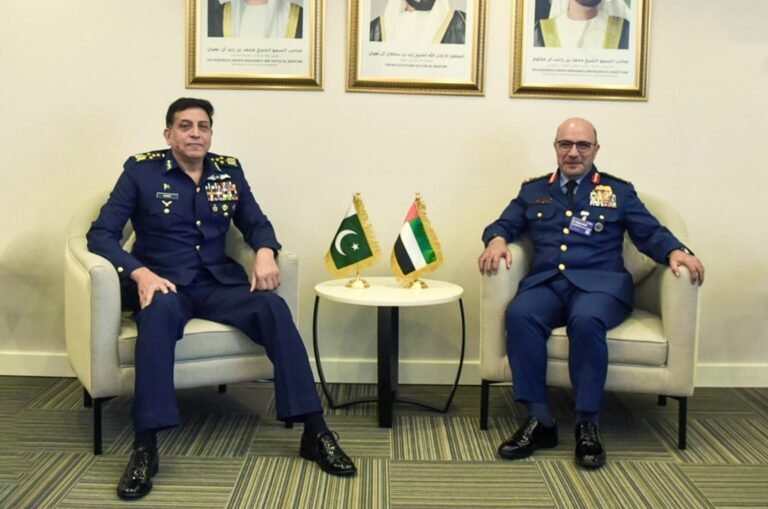 PAF leadership and aircraft showcased at Dubai Airshow 2025