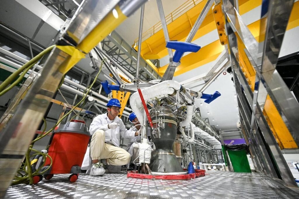Commercial spaceflight fuels China's space exploration efforts
