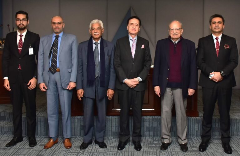 Academics and experts discuss evolving global order and China-US reset at CASS Lahore.