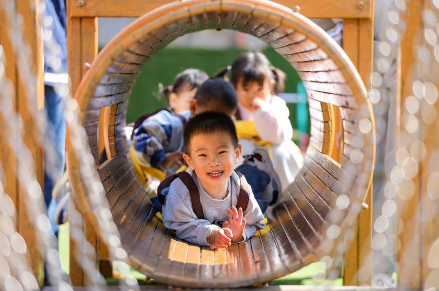 China moves to strengthen childcare services with quality focus