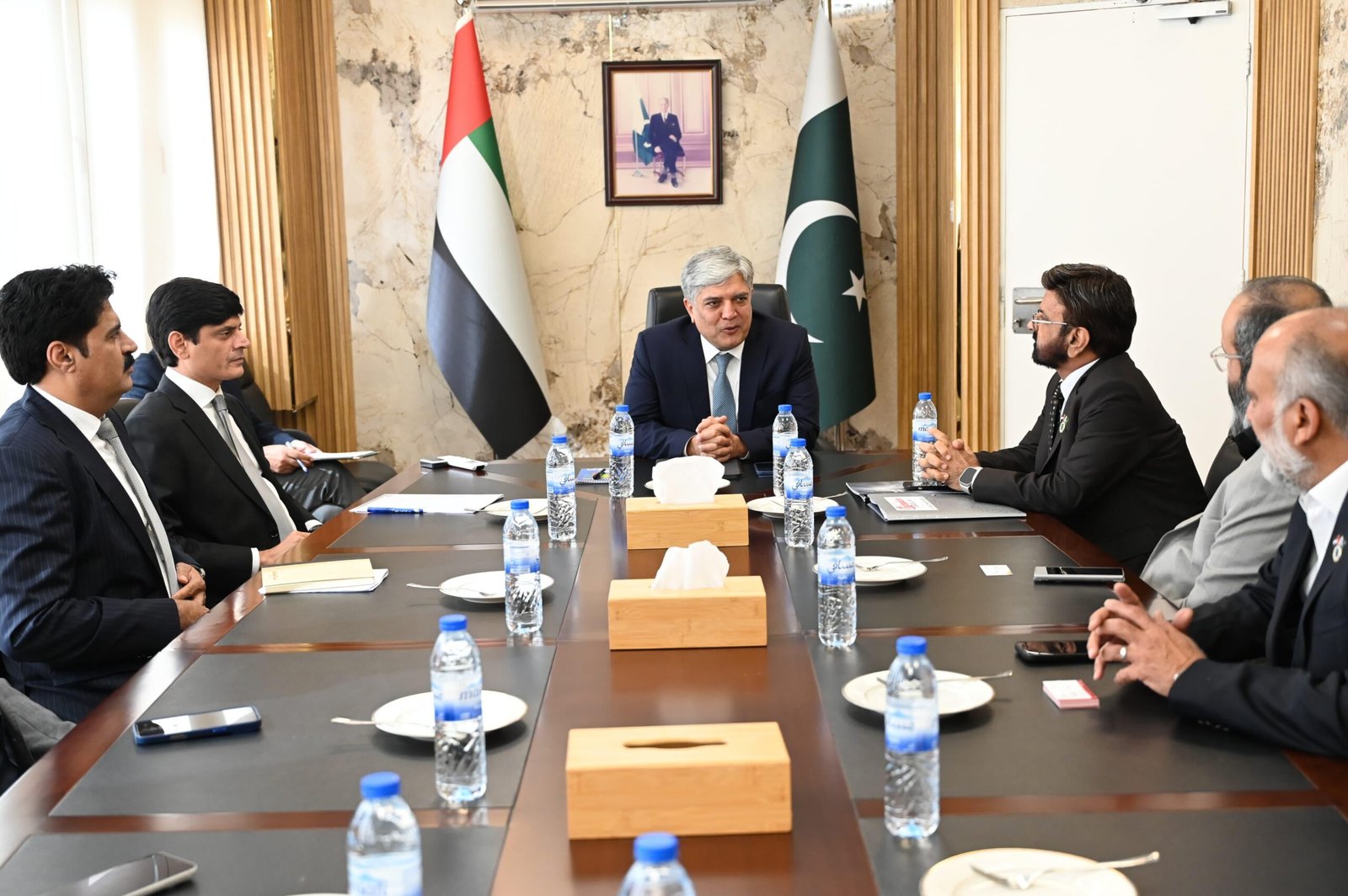 Pakistan ambassador to UAE meets Pakistan Business Council Dubai delegation