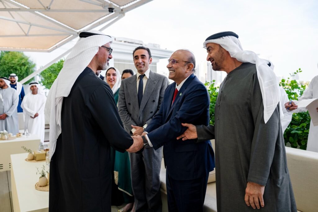 President Zardari meets UAE President Sheikh Mohamed bin Zayed in Abu Dhabi President Zardari meets UAE President Sheikh Mohamed bin Zayed Al Nahyan in Abu Dhabi to strengthen Pakistan-UAE bilateral relations.