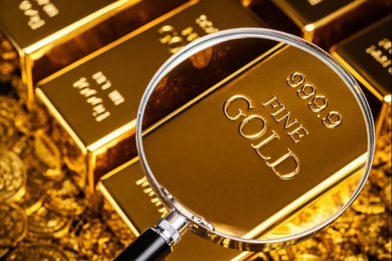 Gold bars and jewelry showing gold price in Pakistan today with updated 24K and 22K rates.