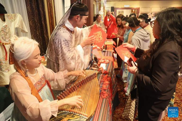 ‘Harbors Tonight’ event strengthens cultural ties between Brunei and China’s Yunnan Artists and guests attend the Harbors Tonight cultural event in Brunei promoting exchange with China’s Yunnan Province.