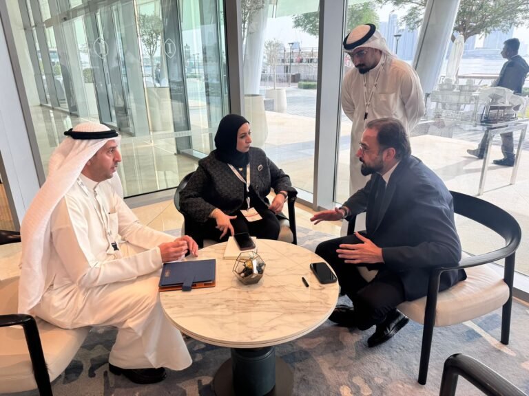 Pakistan and Kuwait discuss expanding labour cooperation as officials meet in Dubai on the sidelines of the Abu Dhabi Dialogue 2026.