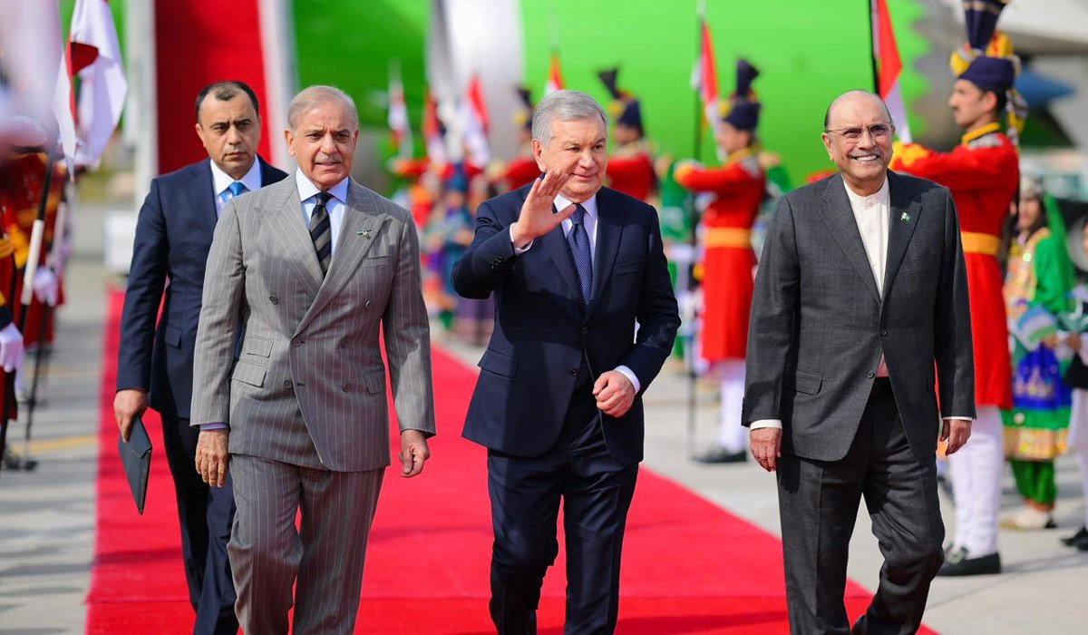 Uzbek President Mirziyoyev arrives in Pakistan on two-day state visit