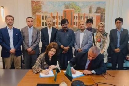 10,000 govt officials receiving training in AI skills