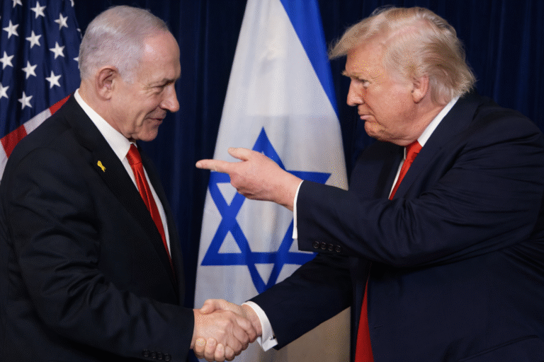 Donald Trump and Benjamin Netanyahu during a meeting amid renewed focus on Middle East tensions.