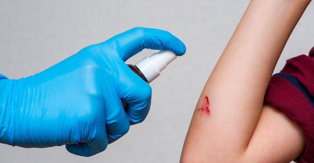 Korean scientists develop spray that seals severe wounds in under a second