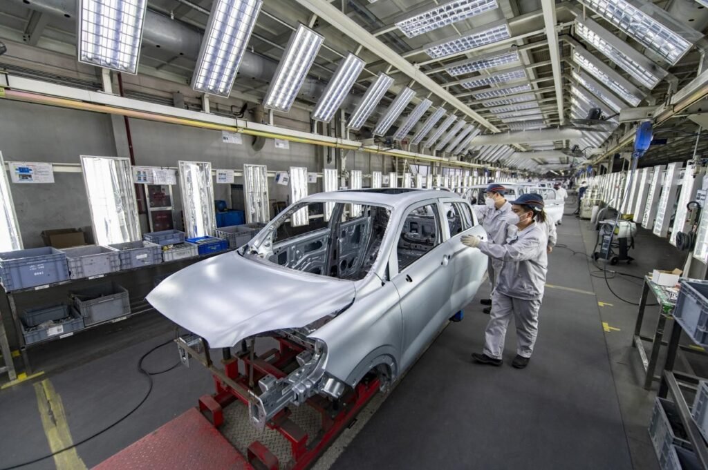 China's NEV industry ascends global value chain China's NEV industry ascends global value chain