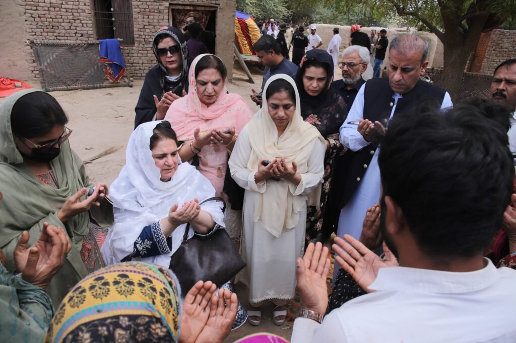 Rubina Khalid visits Rahim Yar Khan victims, announces Rs1m aid for deceased families