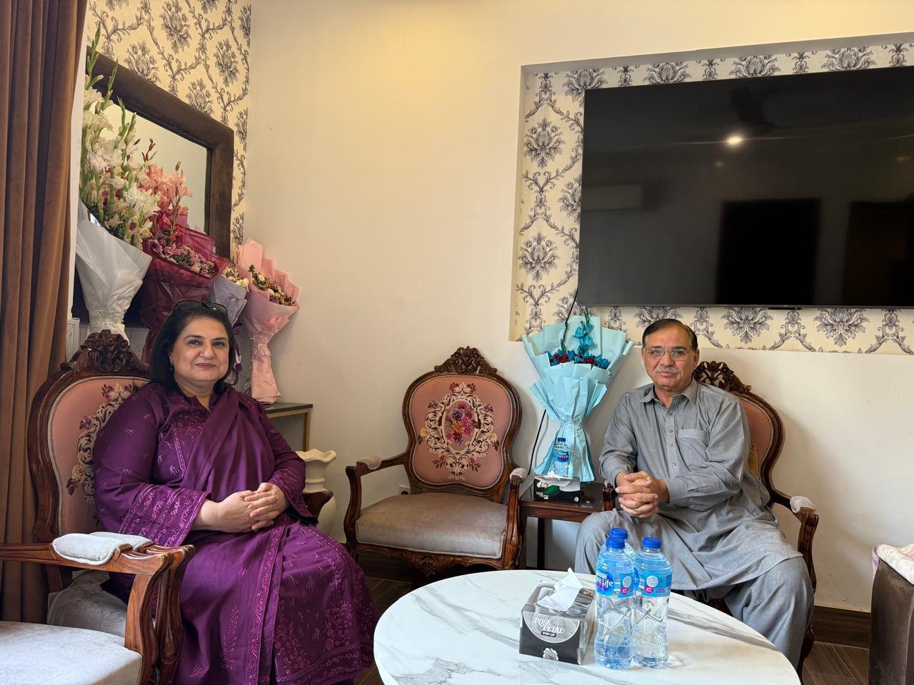 Rubina Khalid visits PPP Secretary General Humayun Khan to inquire about health