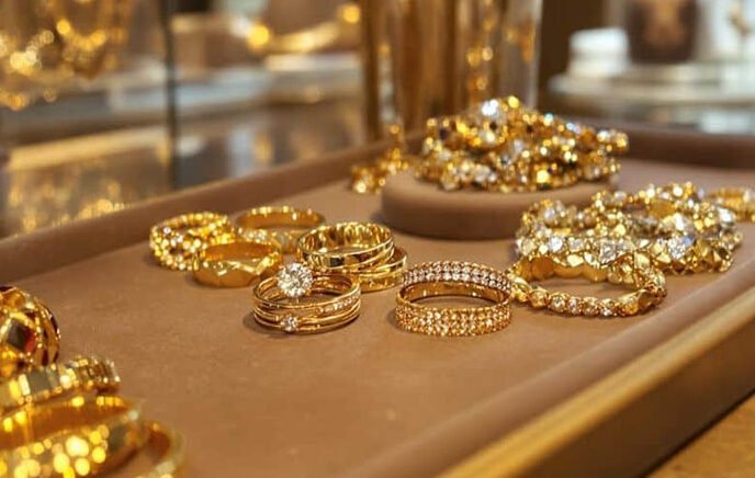 Gold falls to Rs467,262 per tola in Pakistan as prices extend losses on March 27