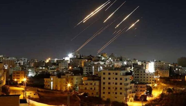 Iran launches new missile attacks on US and Israeli targets as regional tensions escalate Missile launches reported during Iran’s attack on US and Israeli targets amid escalating Middle East conflict.