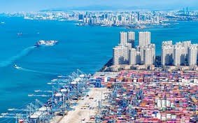 Observers say China’s 2026 growth target signals steady and pragmatic economic strategy