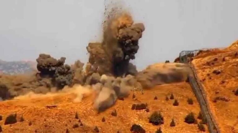 Pakistan Army conducting operations near the Pakistan-Afghanistan border targeting militant positions.